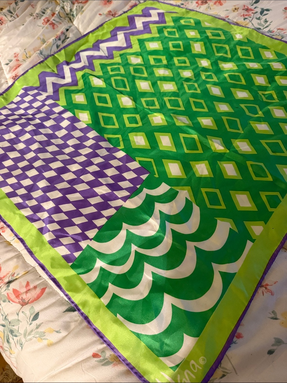 Vibrant Green & Purple Geometric Scarf - Fashionable Vera Japan